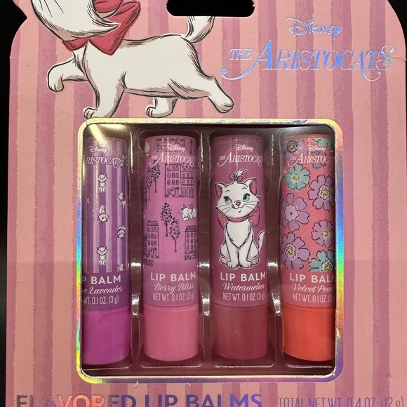 Disney Aristocats Complexion Palette , Eyeshadow palette, Lip balm and Lip Oil. - Picture 13 of 15